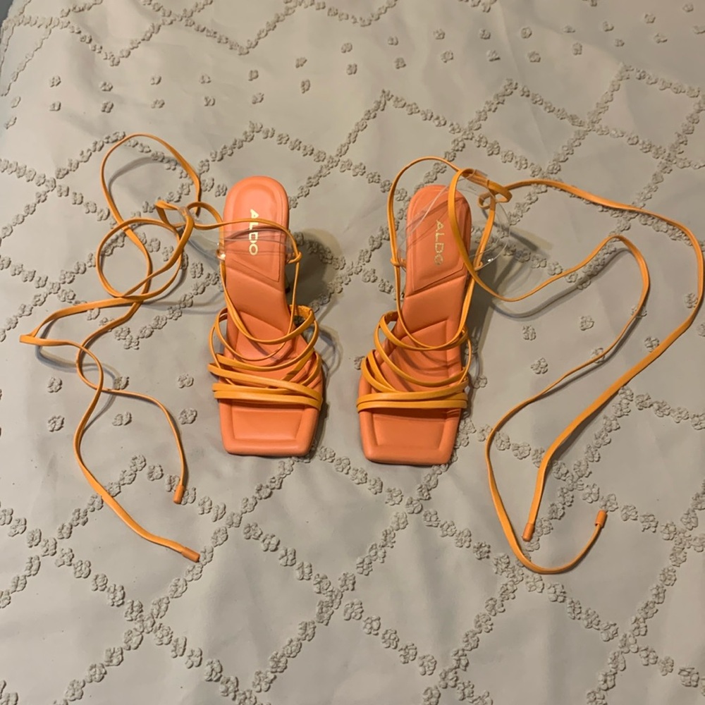 Strappy opened toed high heels